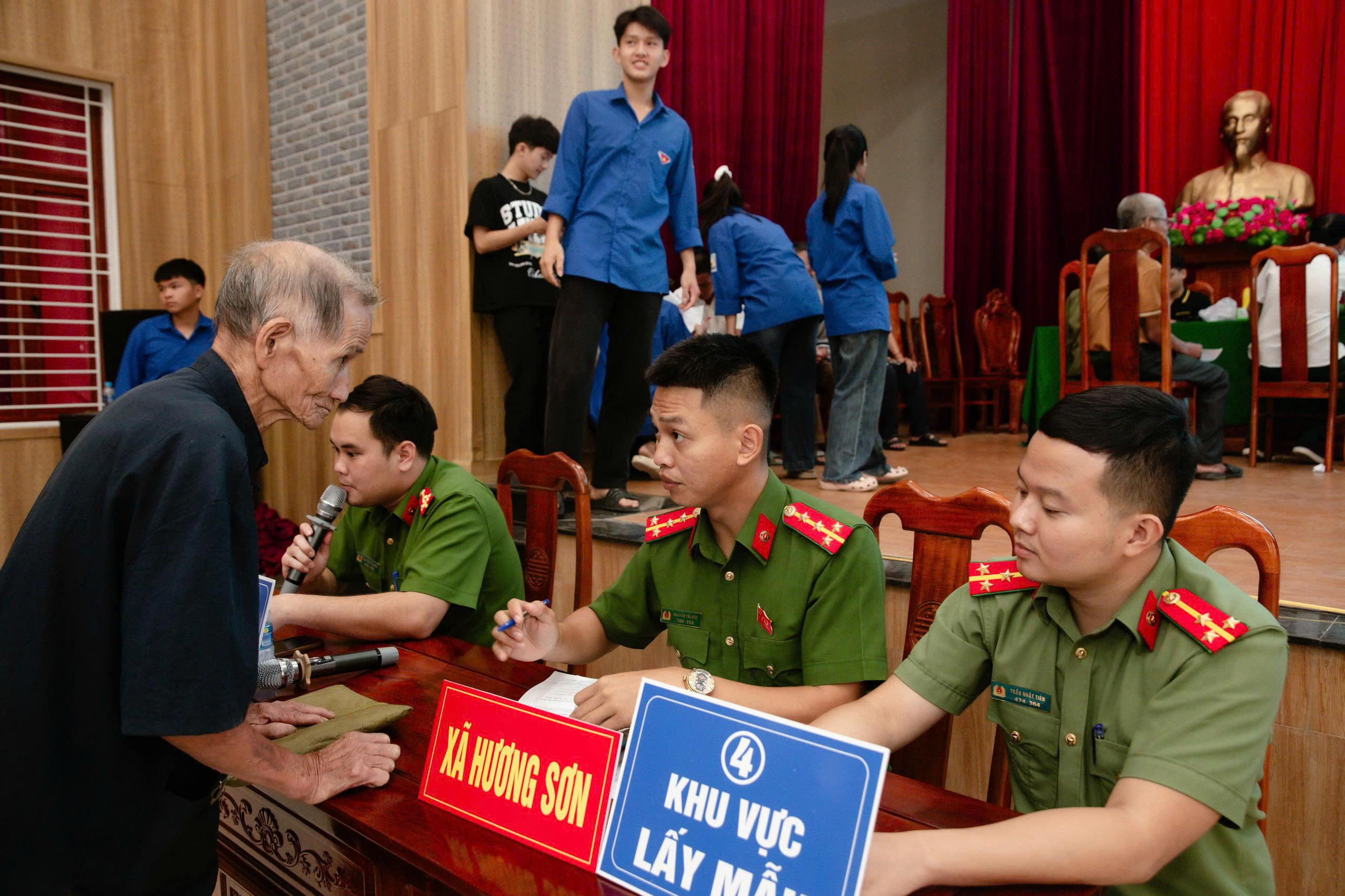 Xã Hương Sơn thực hiện “Chiến dịch 500 ngày đêm” đẩy mạnh tìm kiếm, quy tập và xác định danh tính hài cốt liệt sĩ bằng công nghệ ADN