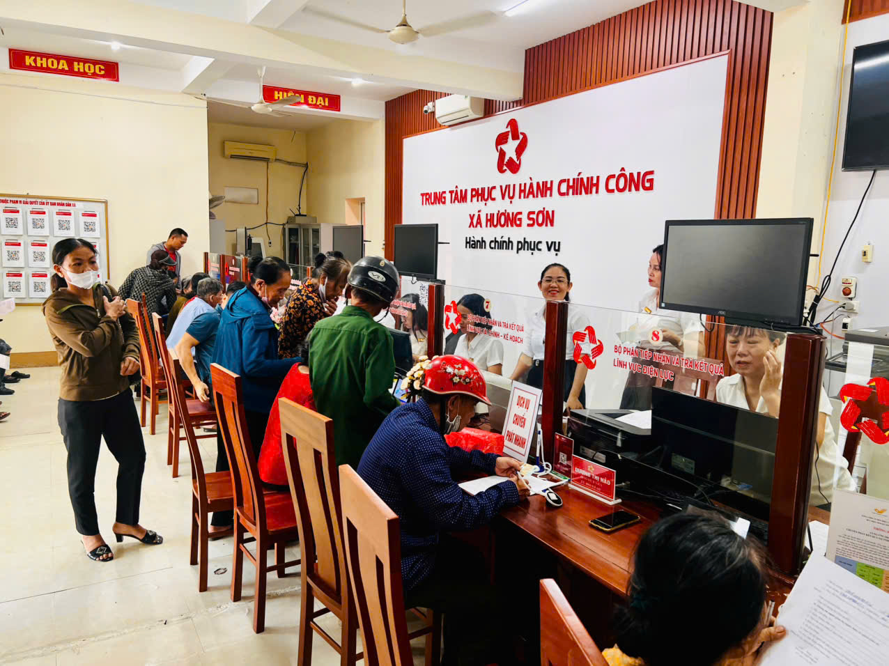 ĐIỀU TRA DƯ LUẬN XÃ HỘI VỀ HOẠT ĐỘNG CỦA BỘ MÁY CHÍNH QUYỀN ĐỊA PHƯƠNG 2 CẤP