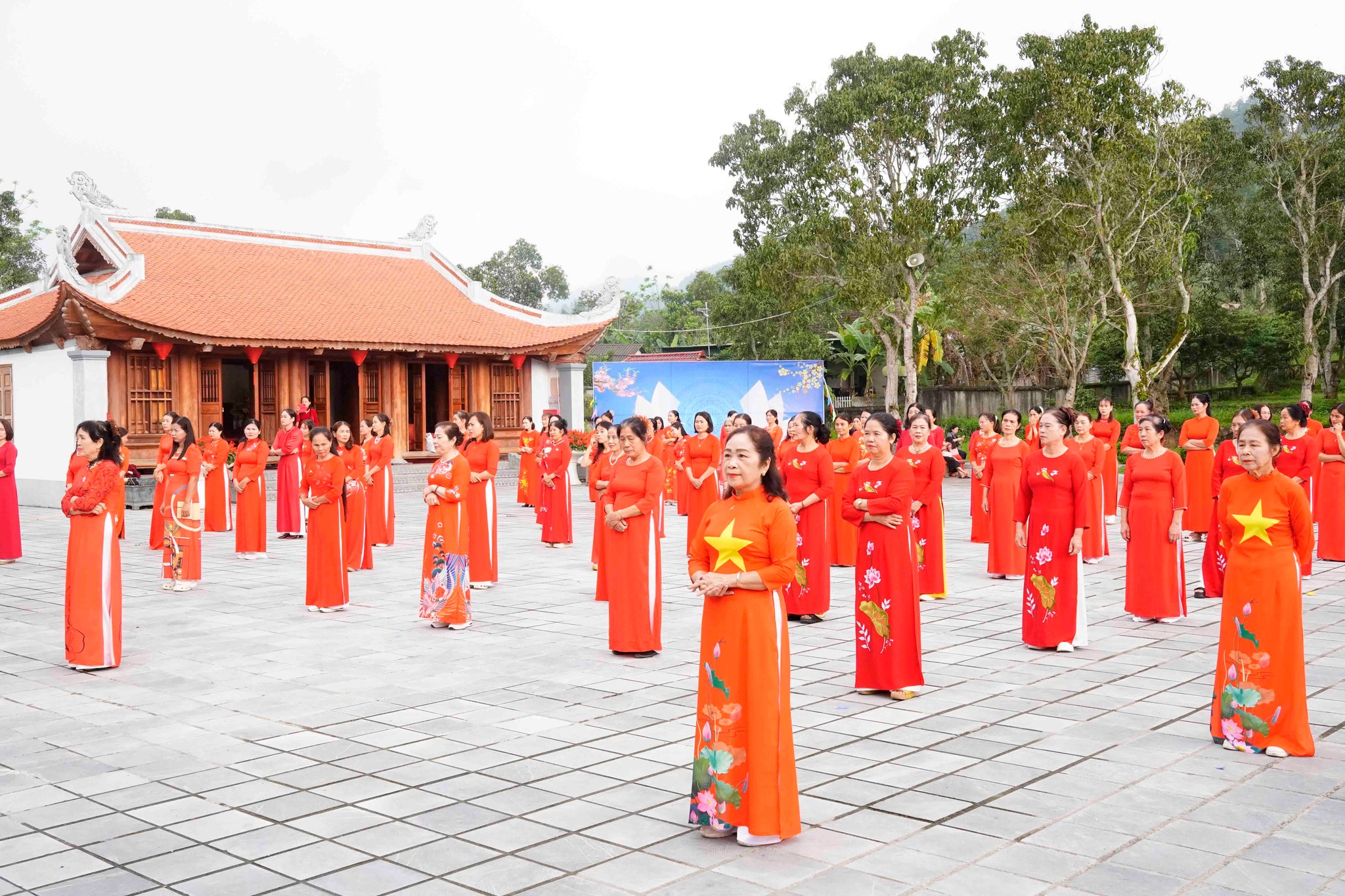 Hội LHPN xã Hương Sơn kỷ niệm 116 năm Ngày Quốc tế Phụ nữ 8/3