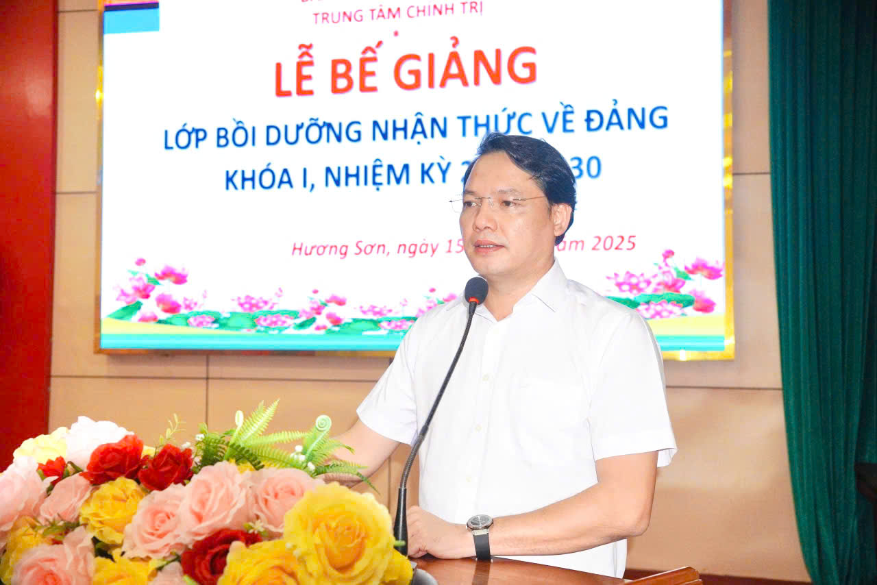 65 học viên hoàn thành Lớp bồi dưỡng nhận thức về Đảng khóa I năm 2025