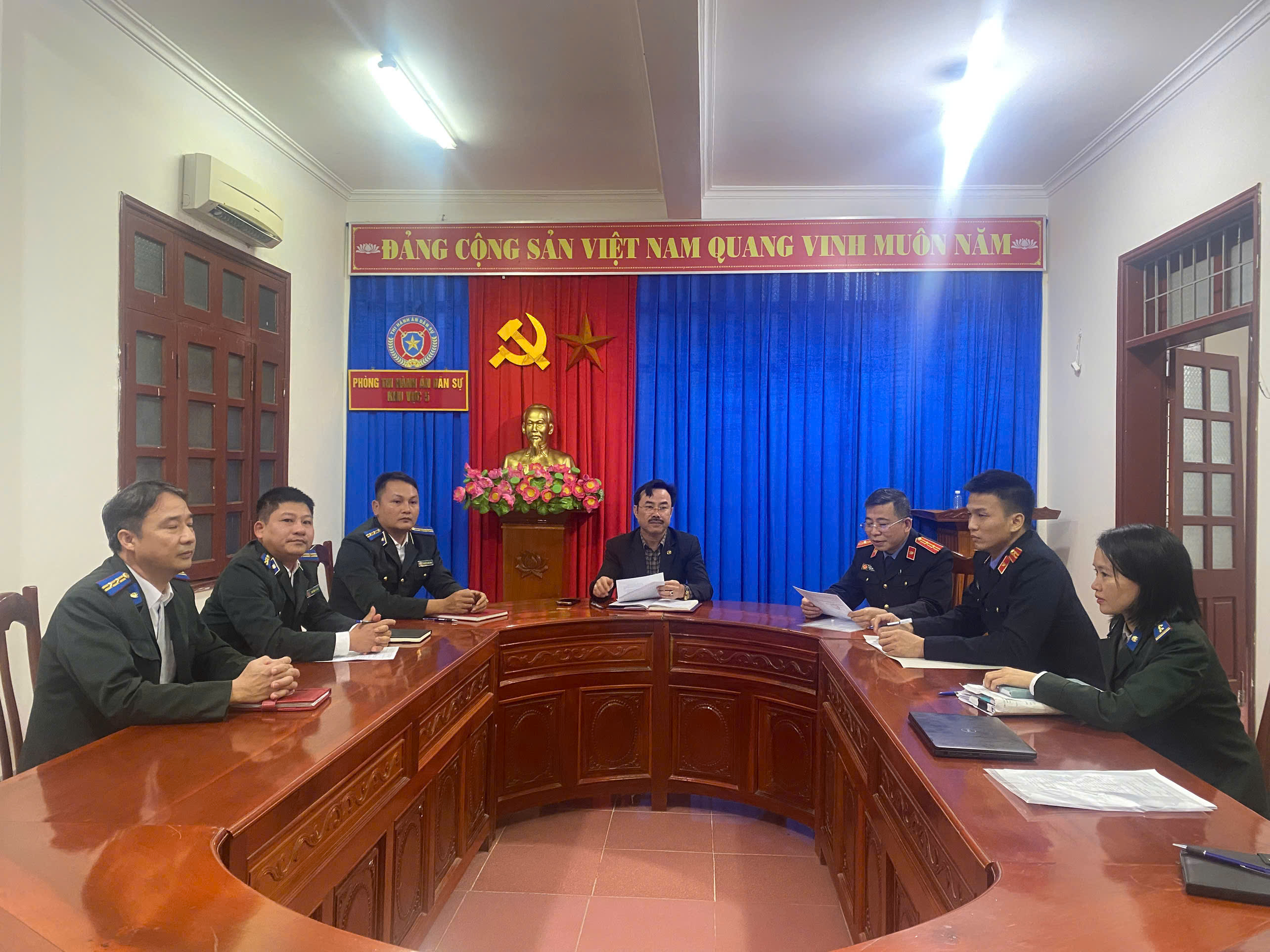 Viện KSND Khu vực 5 kiểm sát trực tiếp việc quản lý vật chứng, tài sản tạm giữ trong thi hành án dân sự