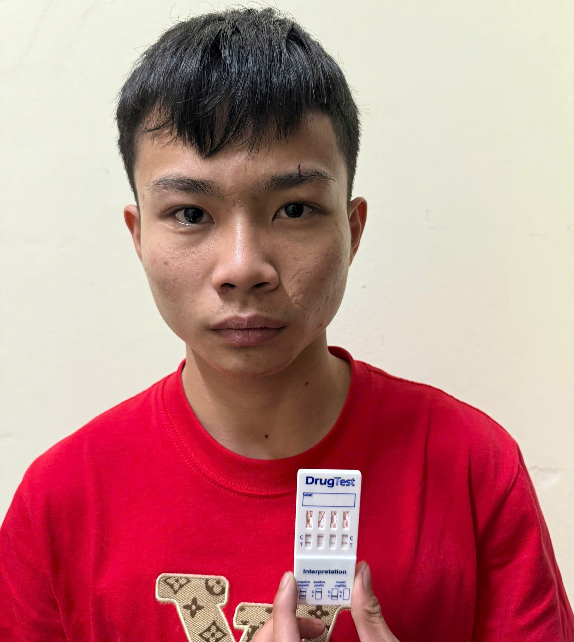 Bắt giam đối tượng có máu giang hồ