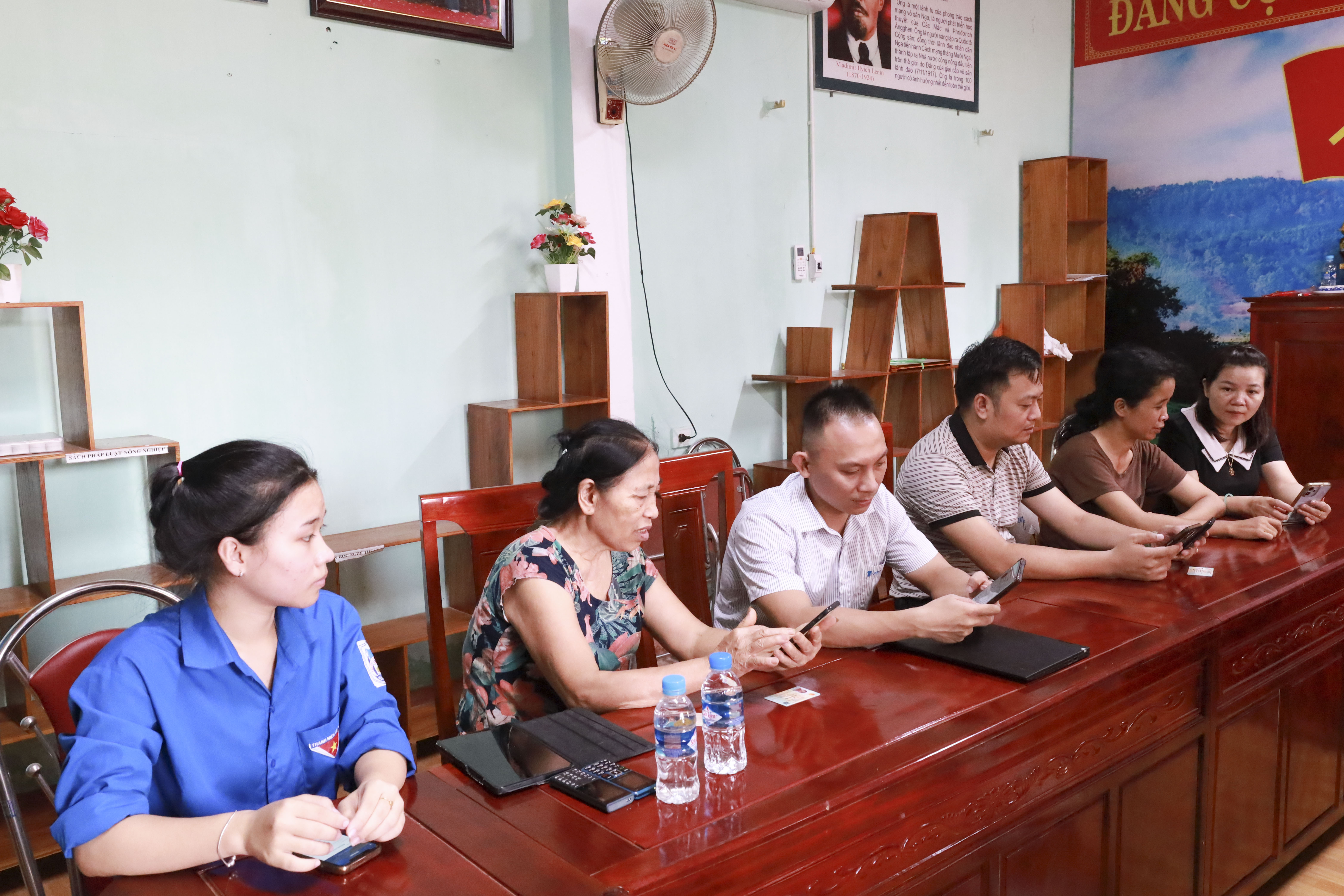 Xã Hương Sơn ra quân cao điểm cài đặt ứng dụng công dân số I – Hà Tĩnh