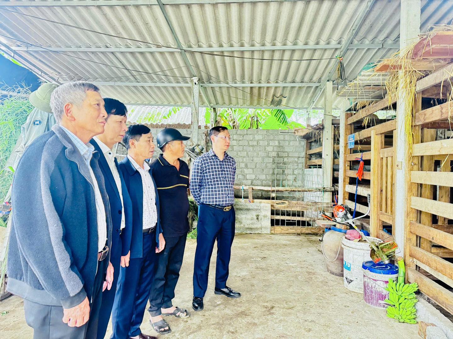 Thường trực Hội đồng nhân dân xã Hương Sơn giám sát phát triển kinh tế - xã hội, quốc phòng - an ninh 6 tháng cuối năm 2025.