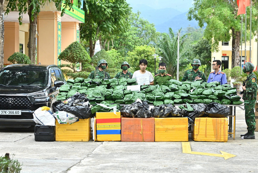 VIỆN KIỂM SÁT NHÂN DÂN KHU VỰC 5 CHUYỂN THẨM QUYỀN KIỂM SÁT VỤ ÁN VẬN CHUYỂN TRÁI PHÉP HƠN 215 KG CẦN SA