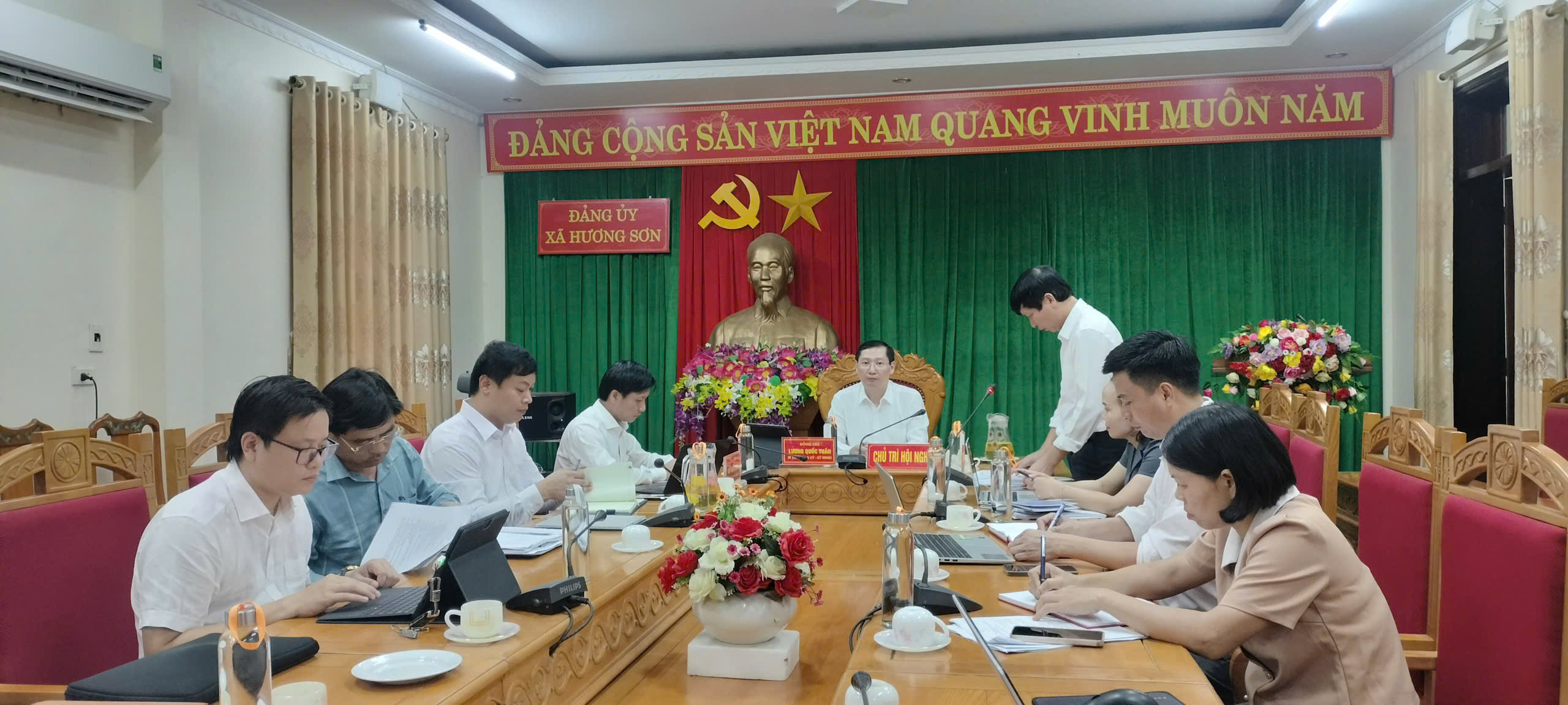 THƯỜNG TRỰC HĐND XÃ TỔ CHỨC KỲ HỌP CHO Ý KIẾN VỀ CÁC NỘI DUNG TRÌNH KỲ HỌP THỨ 3