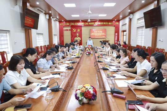 Xã Hương Sơn họp Ban Chỉ đạo sắp xếp các cơ sở giáo dục mầm non, phổ thông công lập trên địa bàn