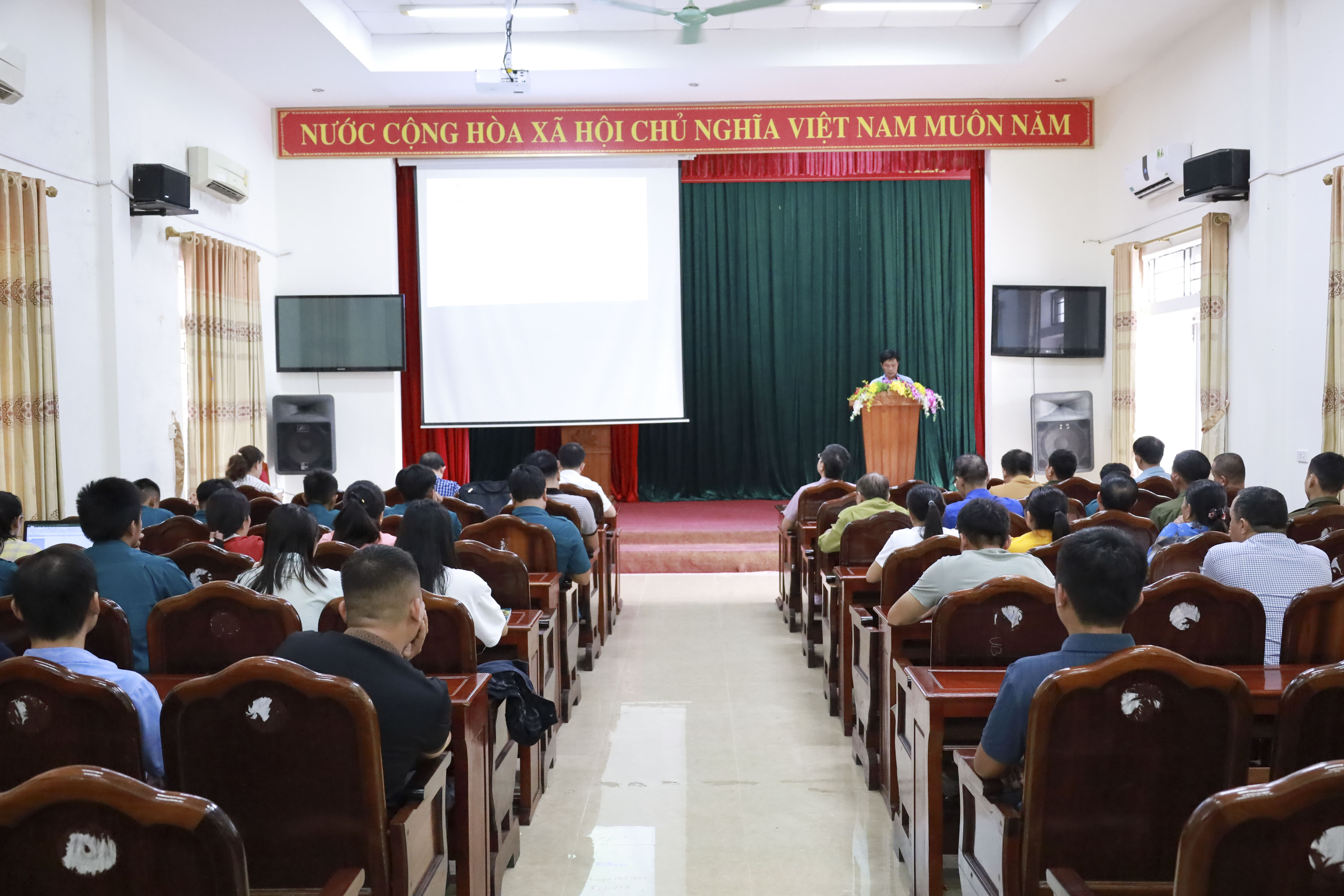 Xã Hương Sơn phối hợp tập huấn kiến thức, kỹ năng cứu hộ, cứu nạn cho lực lượng xung kích năm 2026