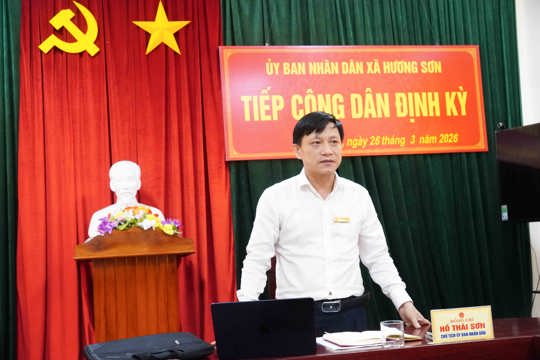 Chủ tịch UBND xã Hương Sơn tiếp công dân định kỳ tháng 3/2026