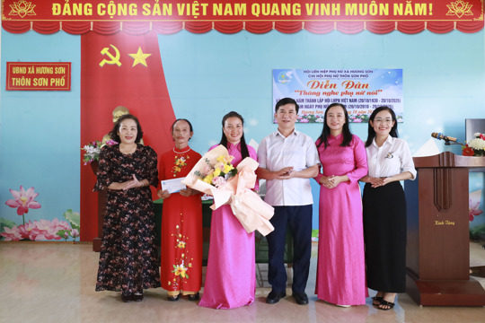 Chi hội Phụ nữ thôn Sơn Phố tổ chức Diễn đàn “Tháng nghe phụ nữ nói” 