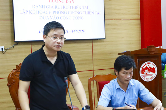 UBND xã Hương Sơn phối hợp tổ chức tập huấn đánh giá rủi ro thiên tai và lập kế hoạch phòng, chống thiên tai có sự tham gia của cộng đồng