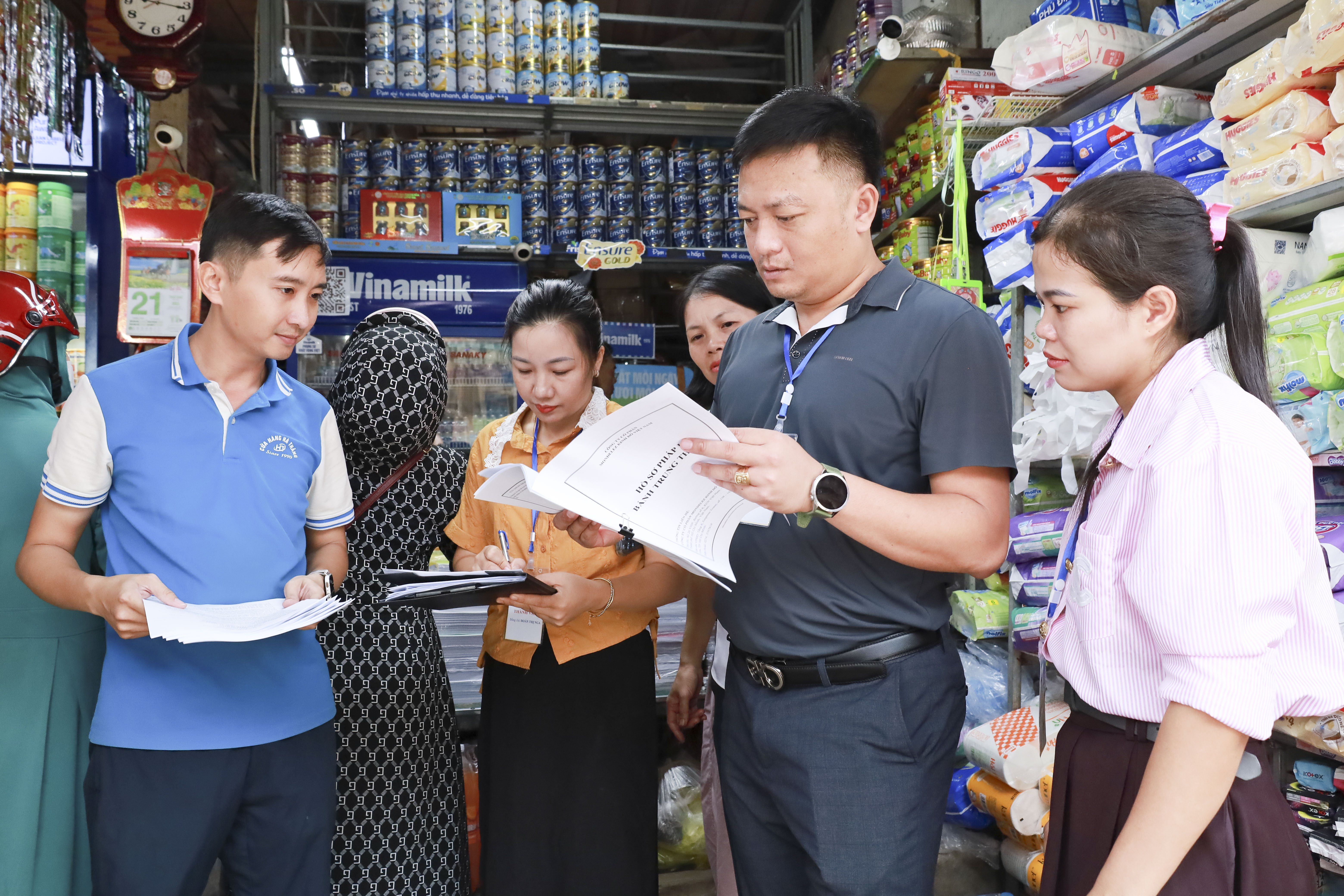 Xã Hương Sơn tăng cường kiểm tra an toàn thực phẩm dịp Tết Trung thu năm 2026