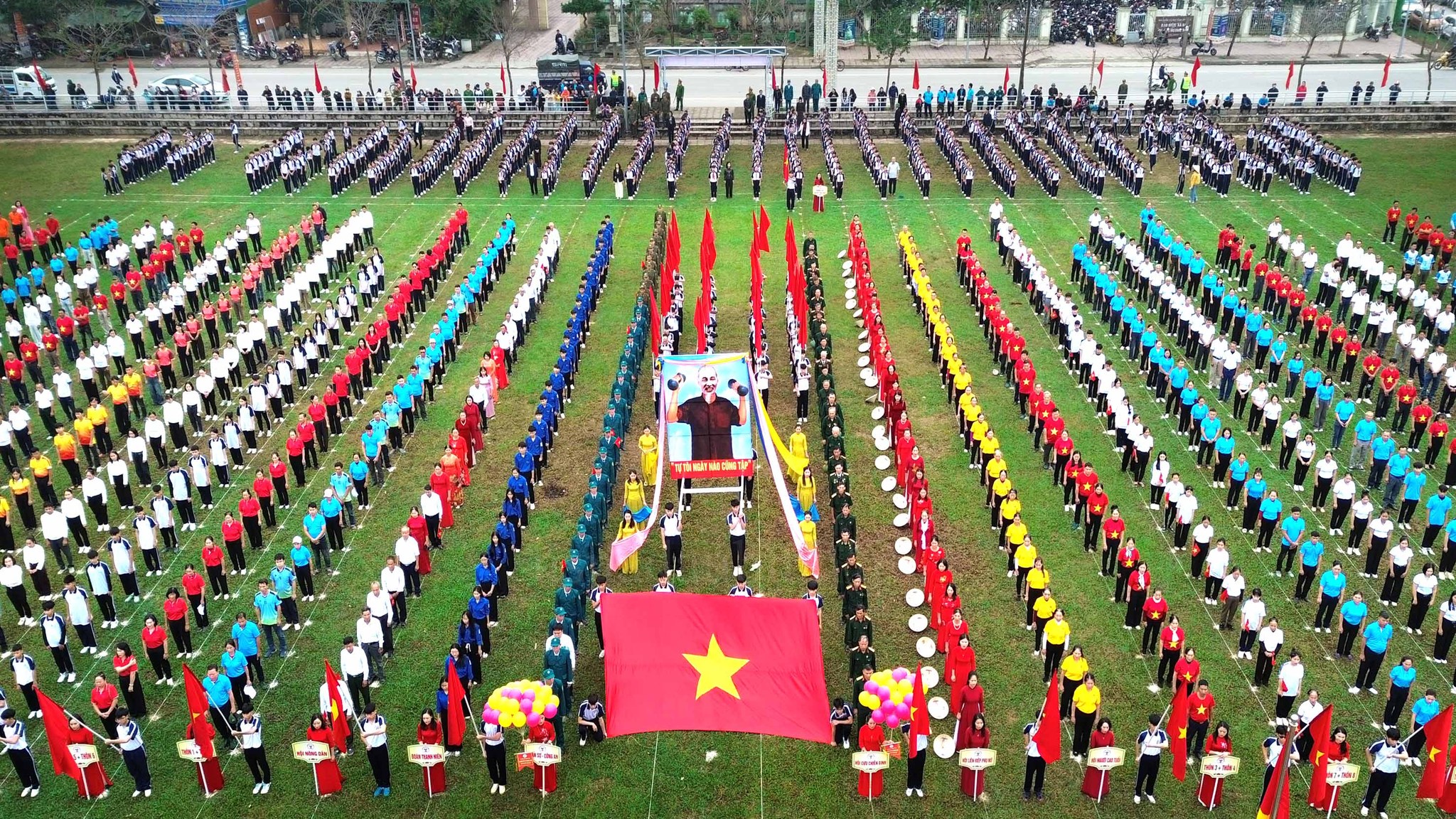 XÃ HƯƠNG SƠN TỔ CHỨC THÀNH CÔNG ĐẠI HỘI TDTT LẦN THỨ NHẤT NĂM 2025 