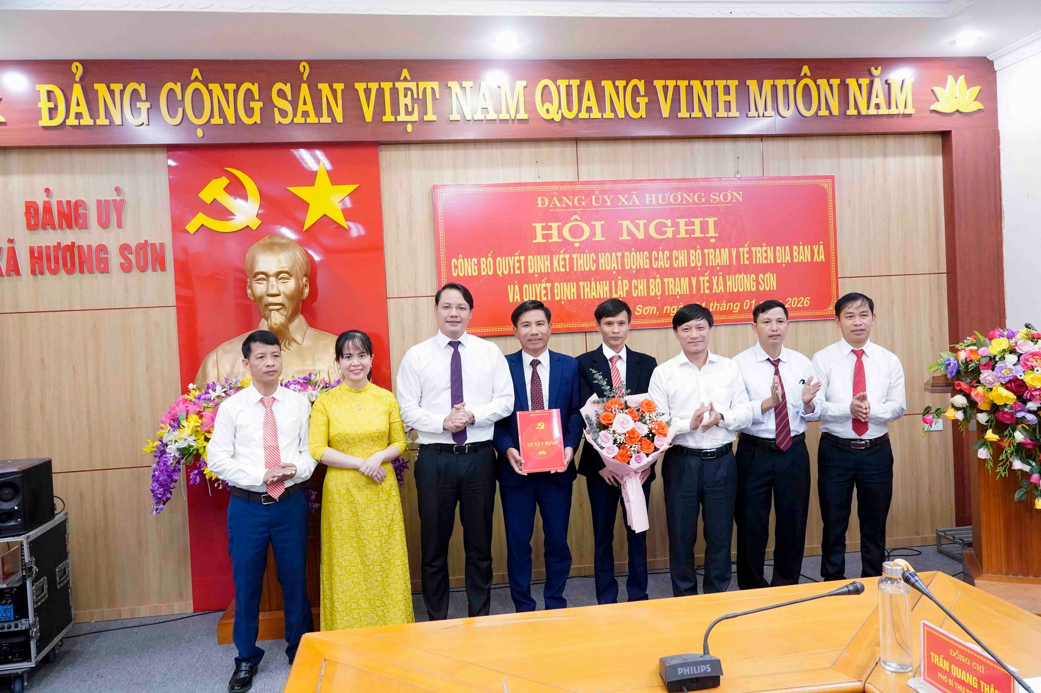 Thành lập Chi bộ Trạm Y tế xã Hương Sơn trực thuộc Đảng ủy xã Hương Sơn 