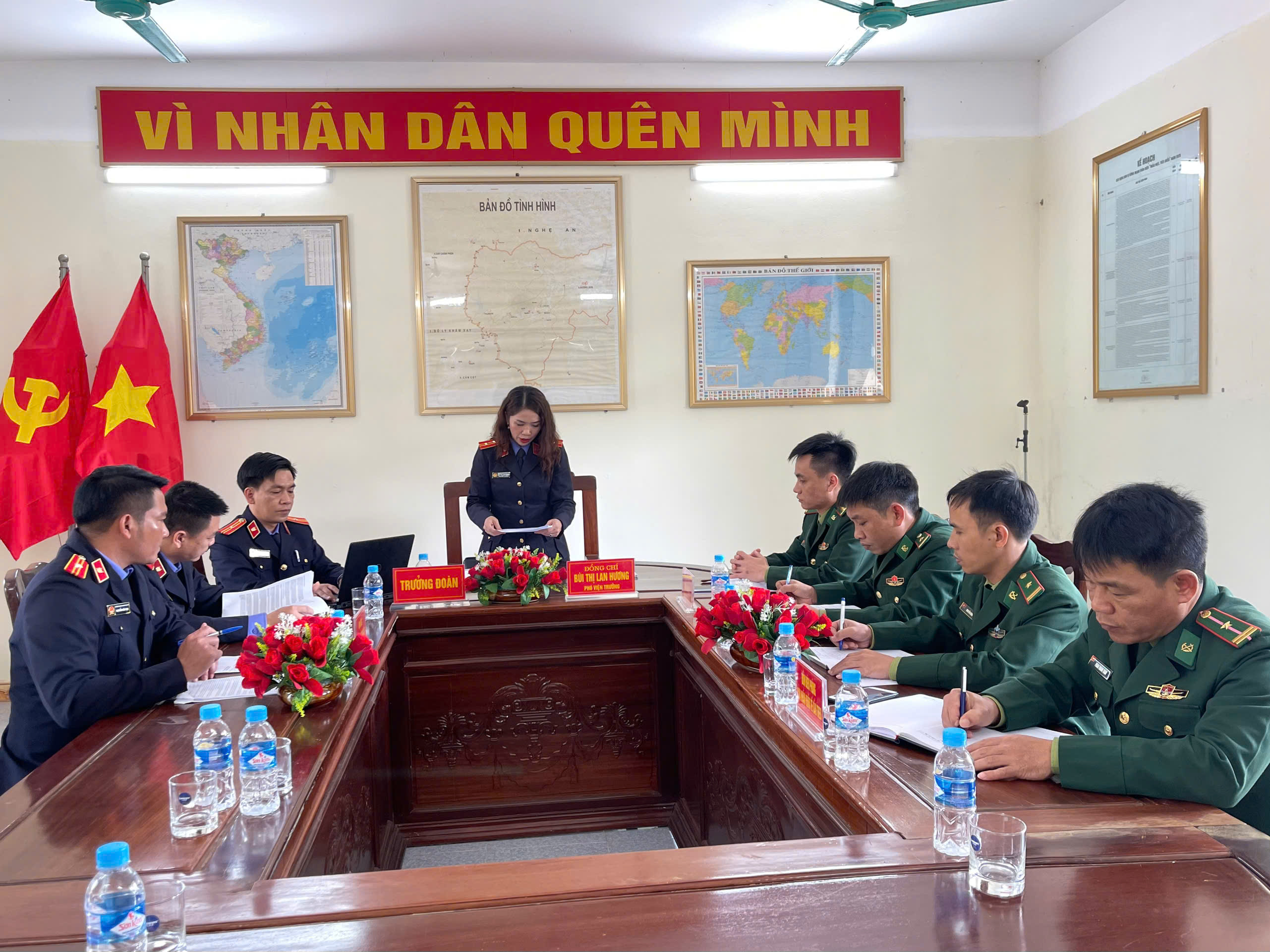 Viện KSND khu vực 5 kiểm sát việc tiếp nhận, giải quyết tố giác về tội phạm và kiến nghị khởi tố tại Đồn CKQT Cầu treo