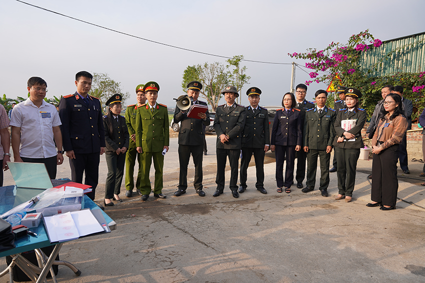 Viện KSND khu vực 5 - Hà Tĩnh kiểm sát việc cưỡng chế, kê biên tài sản 